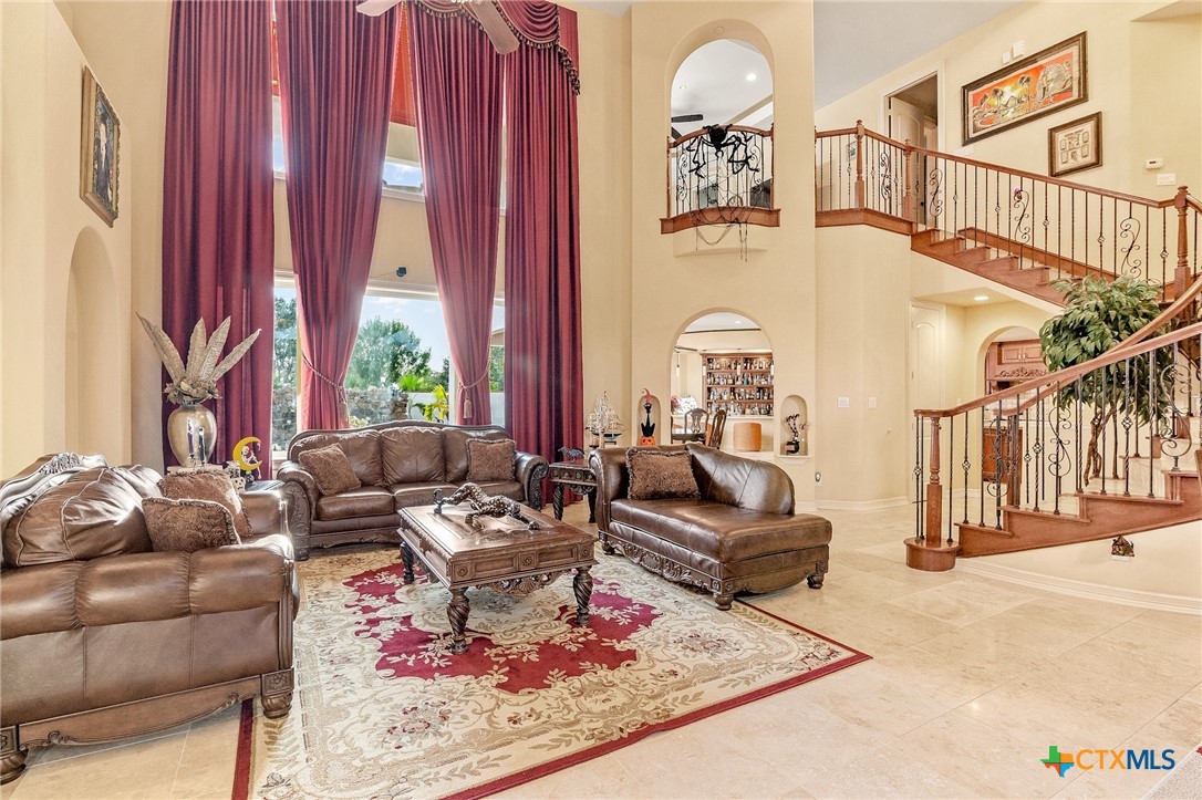 48 Post Oak Run Property Photo 14