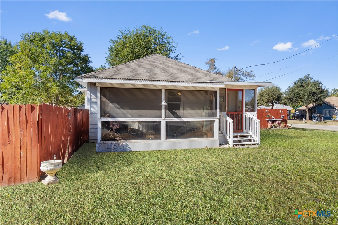 322 E Hamilton Avenue Property Photo 4
