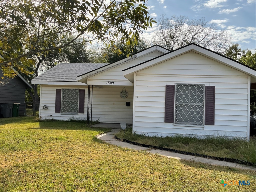 1309 La Valliere Street Property Photo