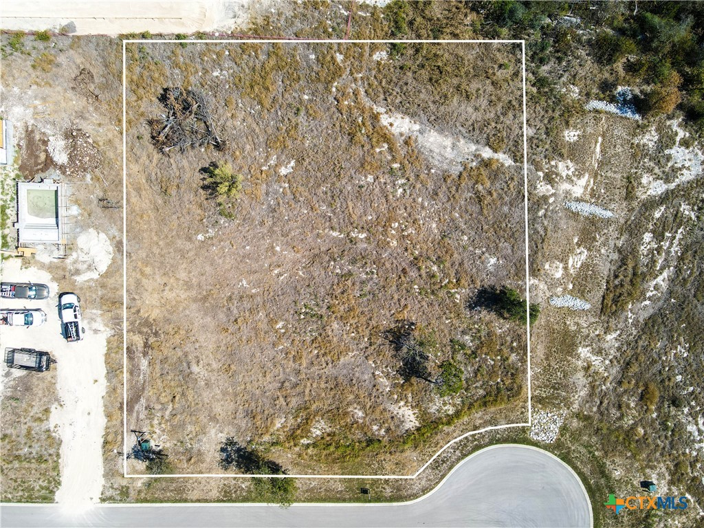 10207 Enclave Cove Property Photo 2