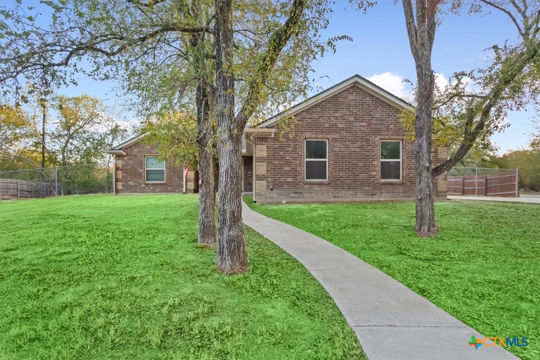 9 Shetland Drive Property Photo 3