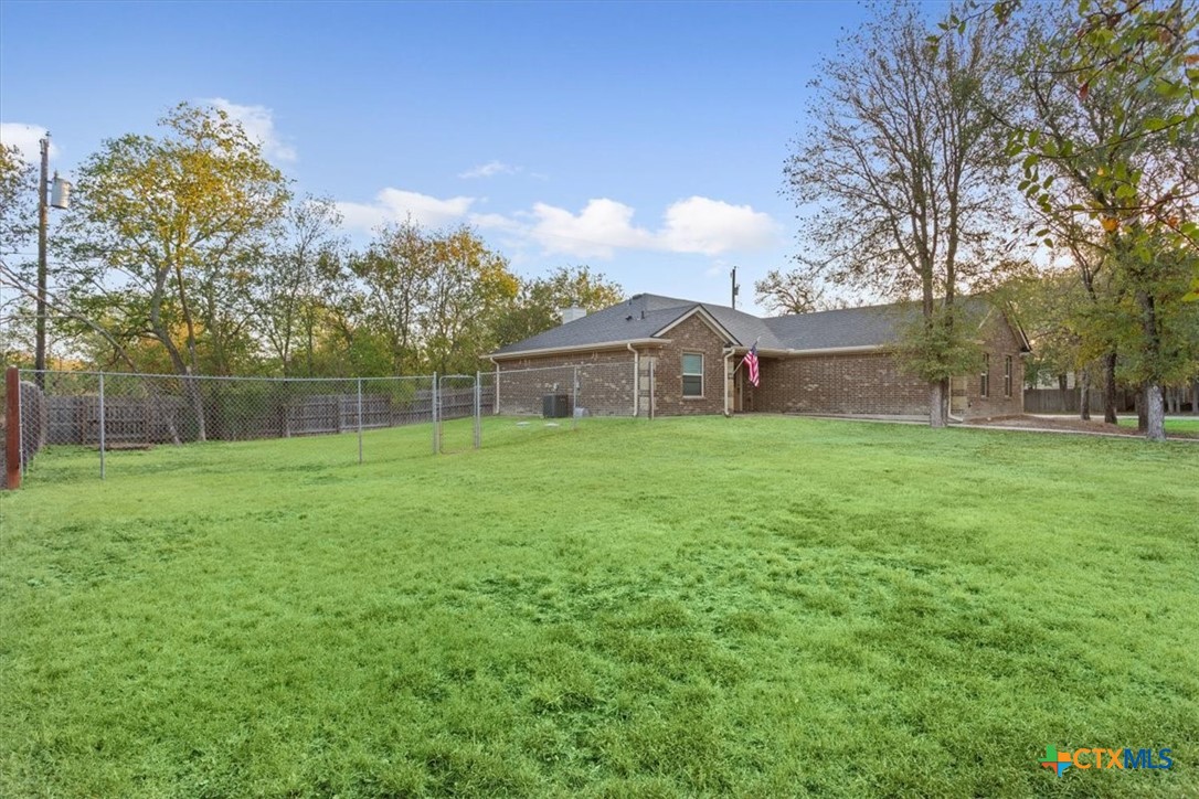 9 Shetland Drive Property Photo 4