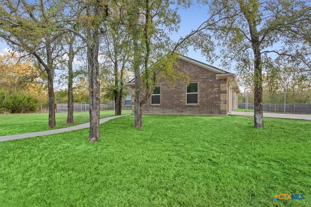9 Shetland Drive Property Photo 5