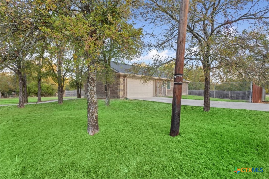 9 Shetland Drive Property Photo 6