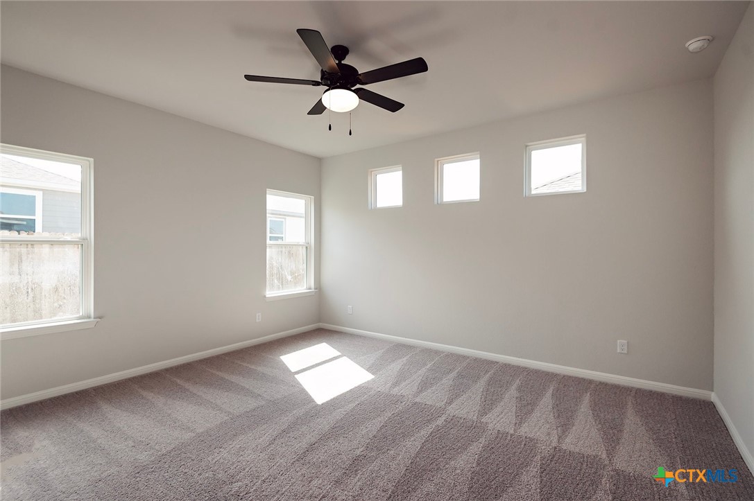 240 Alcatraz Loop Property Photo 19