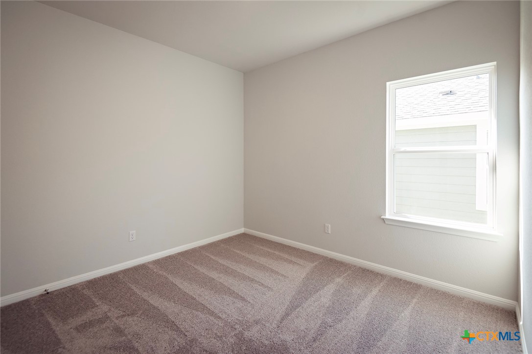 240 Alcatraz Loop Property Photo 29