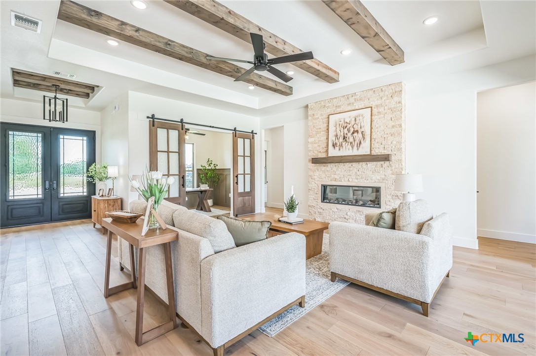 1586 Bosque Lago Property Photo 4
