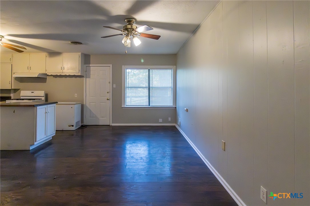 210 W Zenith Avenue Property Photo 10