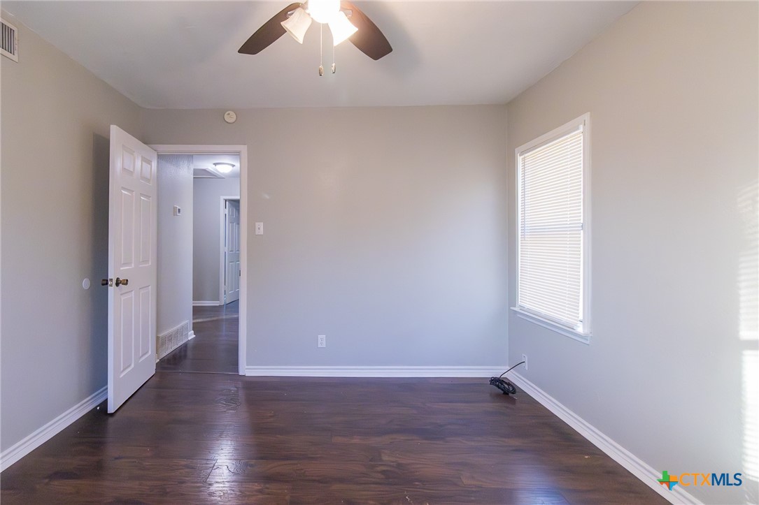 210 W Zenith Avenue Property Photo 18