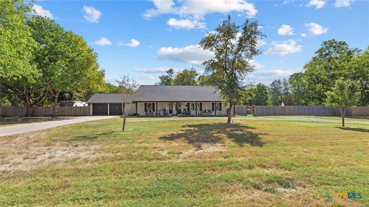 207 Woodlake Drive Property Photo 3