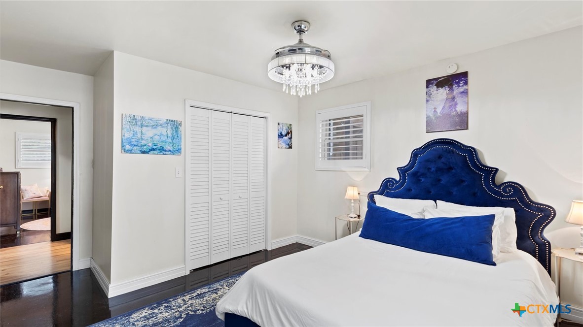207 Woodlake Drive Property Photo 24