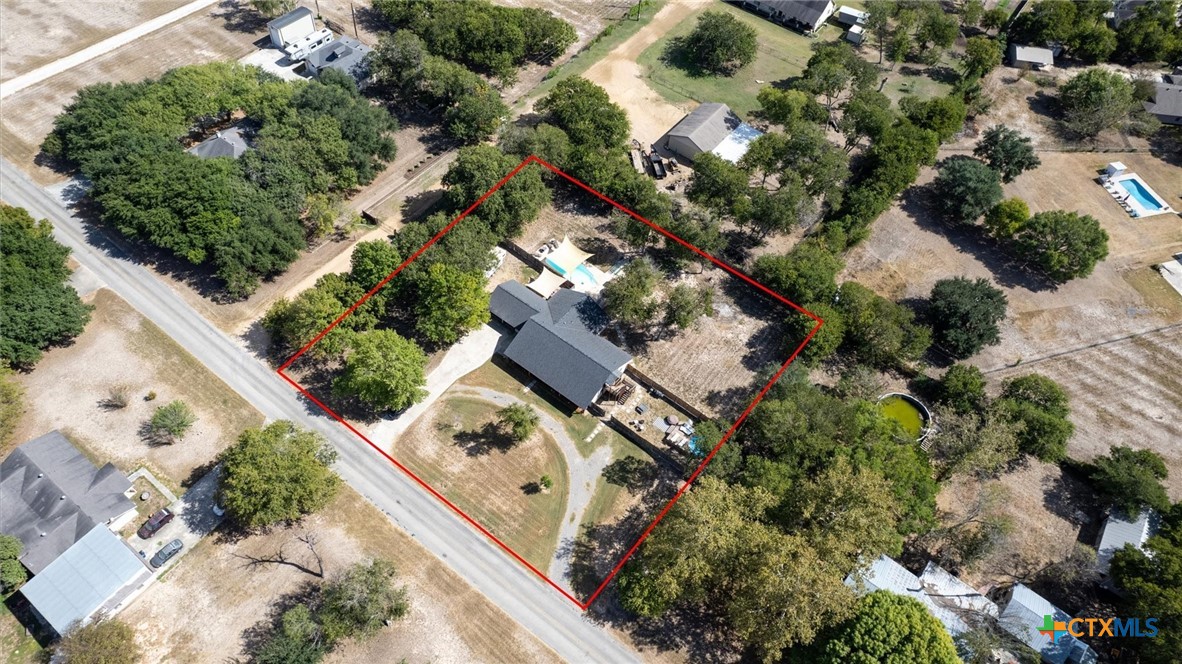 207 Woodlake Drive Property Photo 41