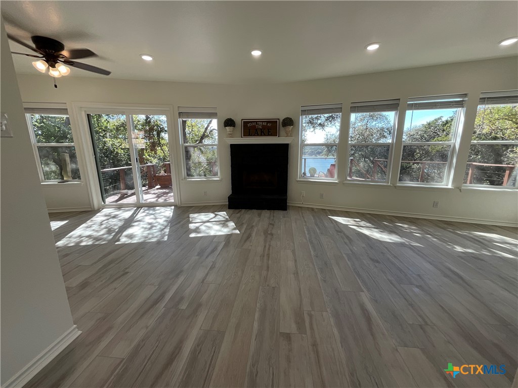 15933 Goliad Loop Property Photo 9