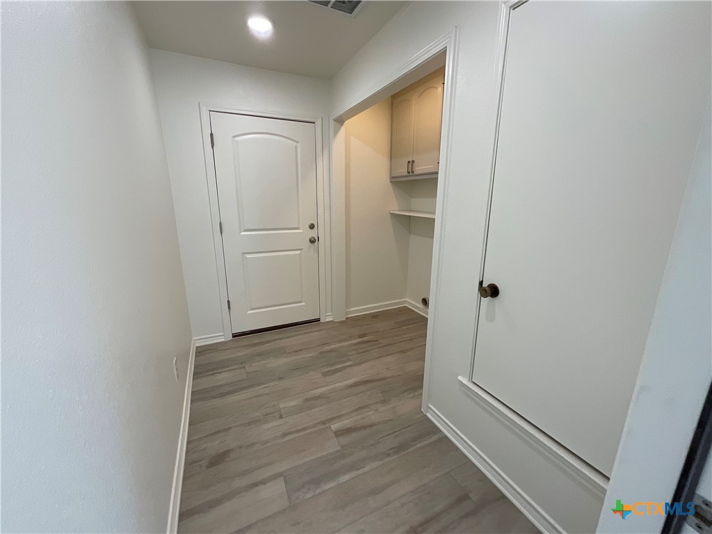 15933 Goliad Loop Property Photo 17