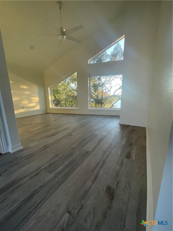 15933 Goliad Loop Property Photo 23