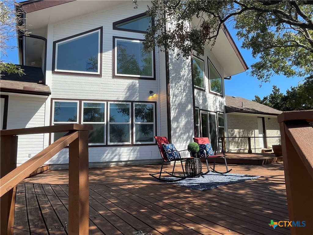 15933 Goliad Loop Property Photo 44