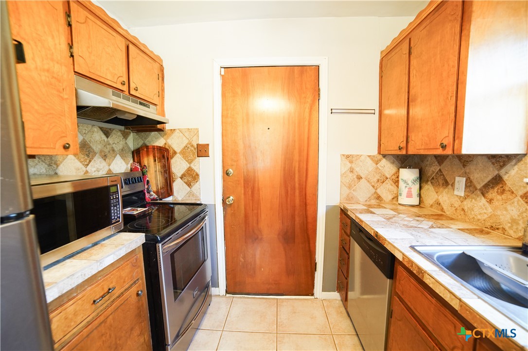 1106 Dryden Avenue Property Photo 8