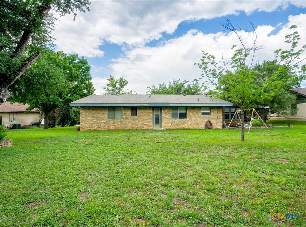 1107 Elm Lane Property Photo 18