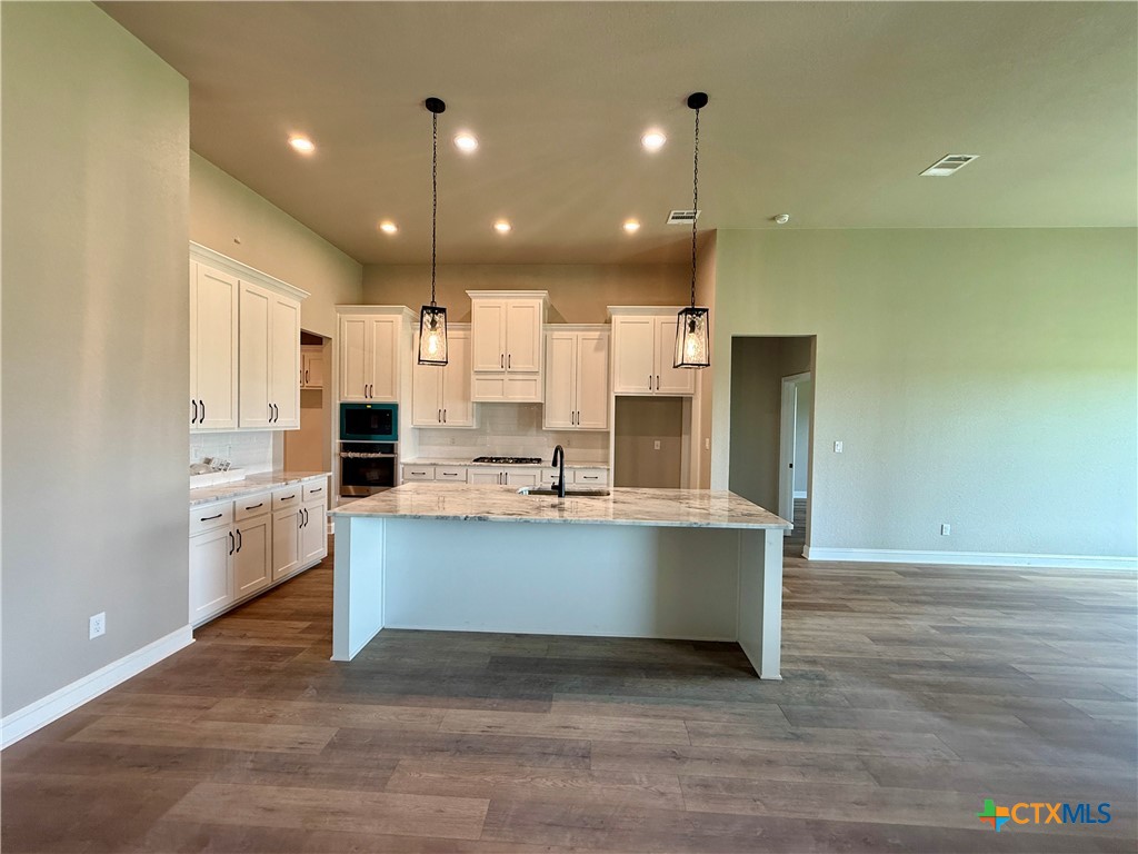 4001 Aerie Street Property Photo 4