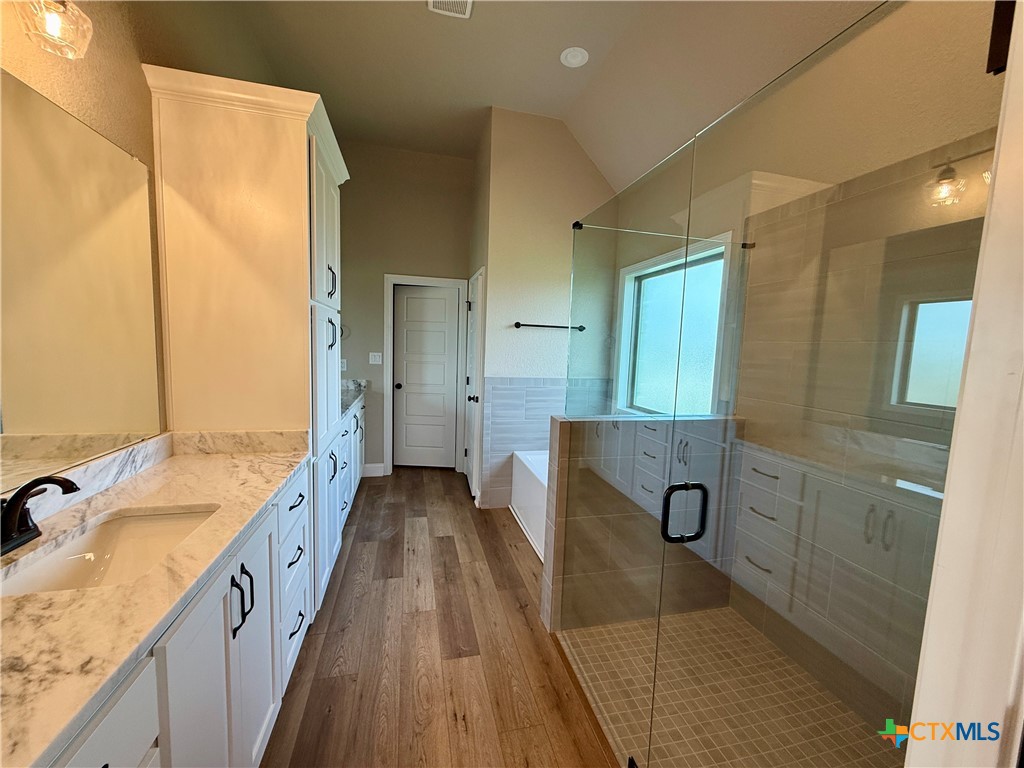 4001 Aerie Street Property Photo 11