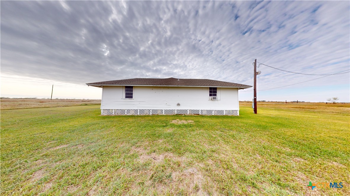 871 County Road 340 Property Photo 6