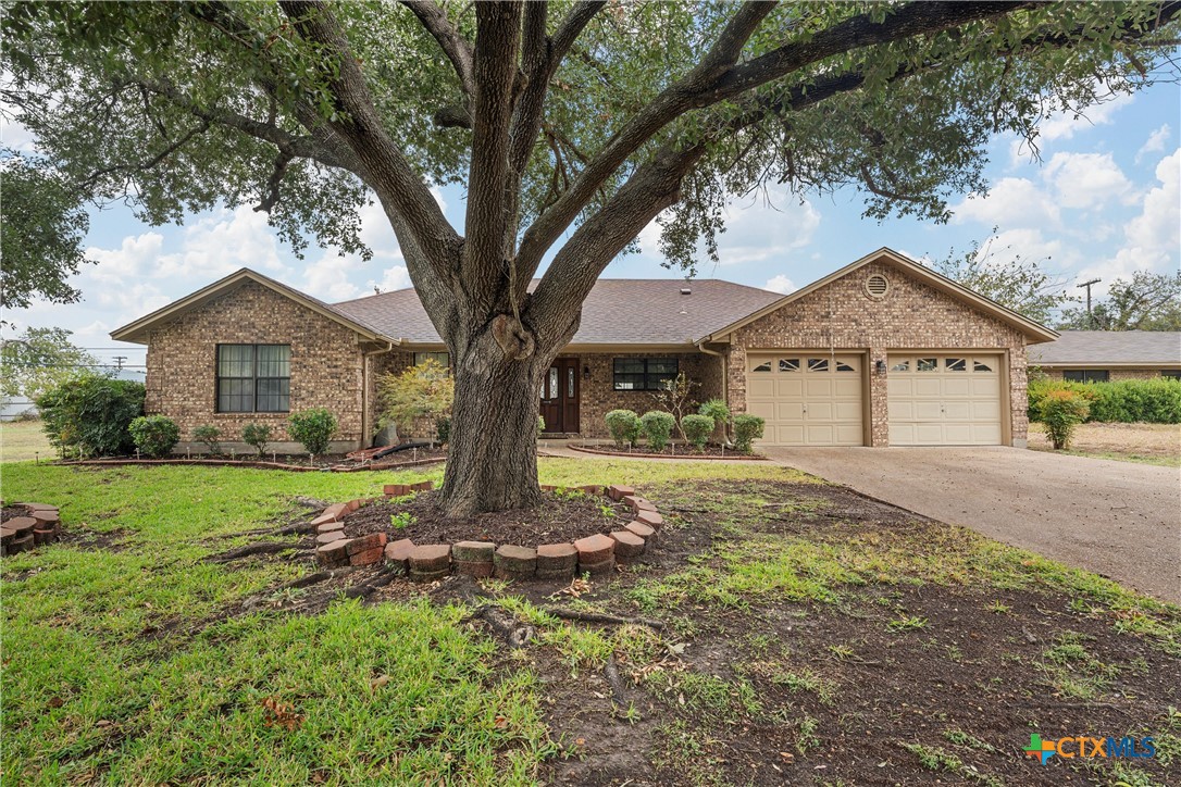 2909 Oaklawn Drive Property Photo 1
