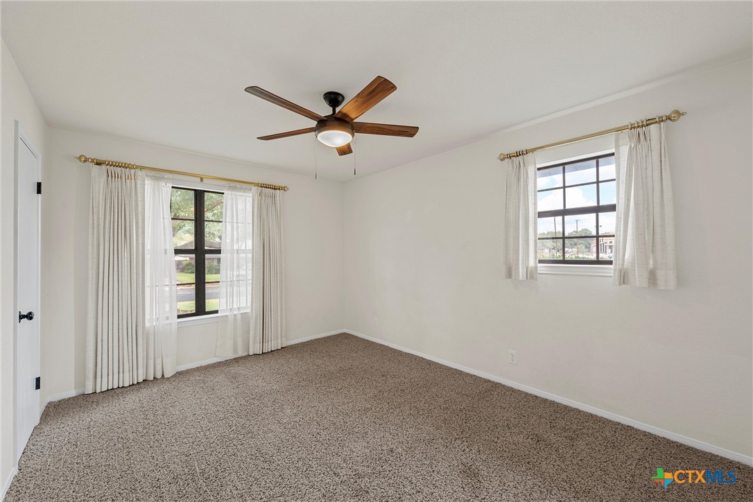 2909 Oaklawn Drive Property Photo 13