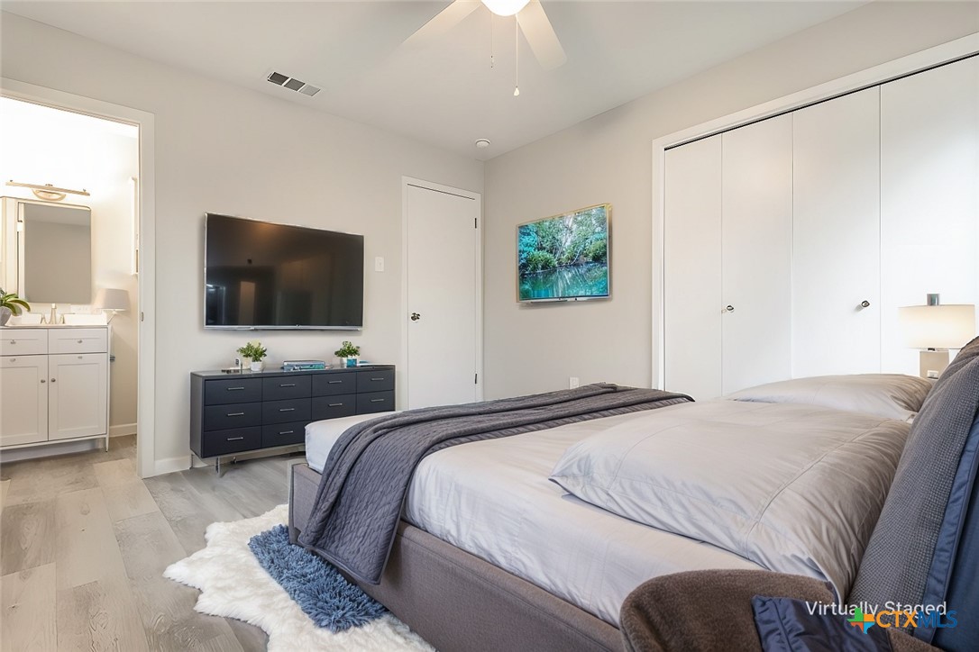 1011 Ronstan Drive Property Photo 13