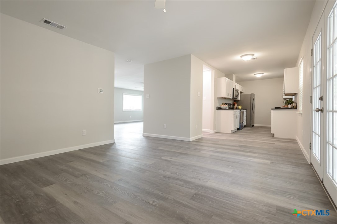 1011 Ronstan Drive Property Photo 20