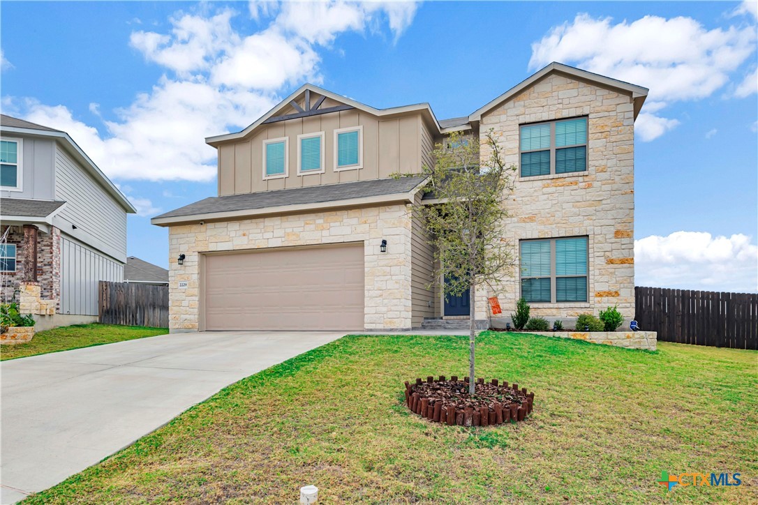 2229 Chia Court Property Photo 2