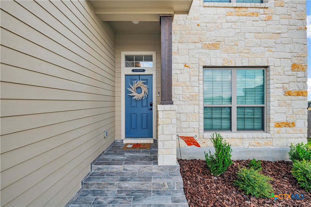 2229 Chia Court Property Photo 3