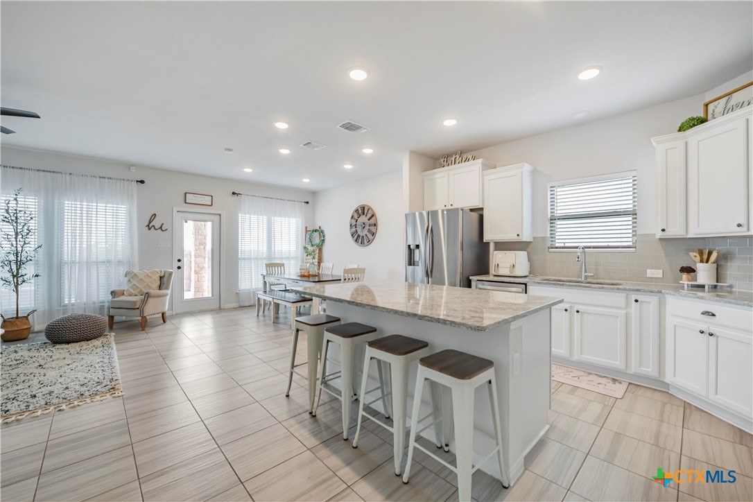 2229 Chia Court Property Photo 7