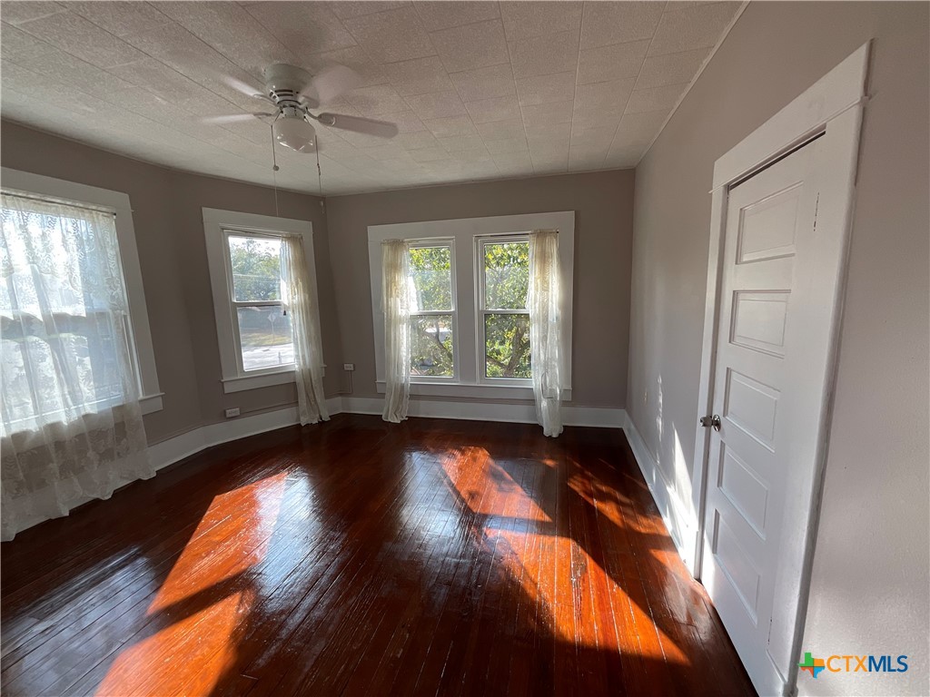 1203 E Third Street Property Photo 24