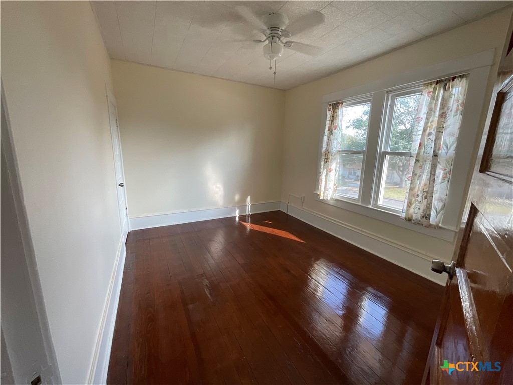 1203 E Third Street Property Photo 26