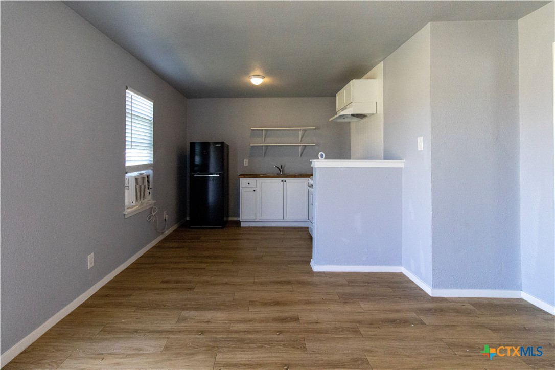 118 West Avenue A Property Photo 3