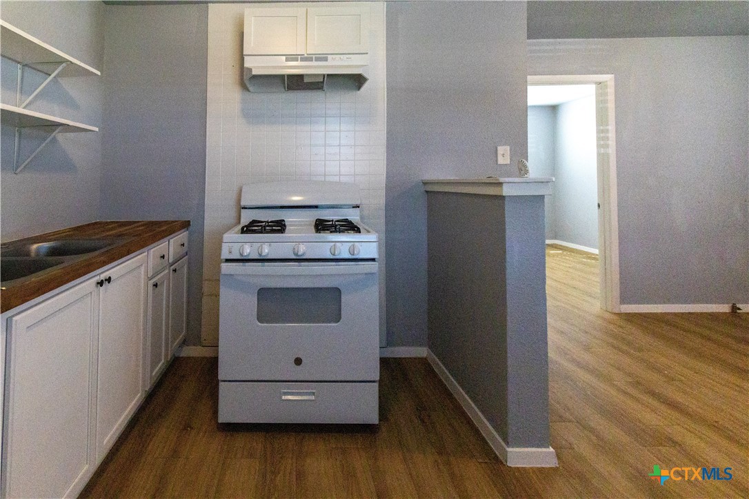 118 West Avenue A Property Photo 6