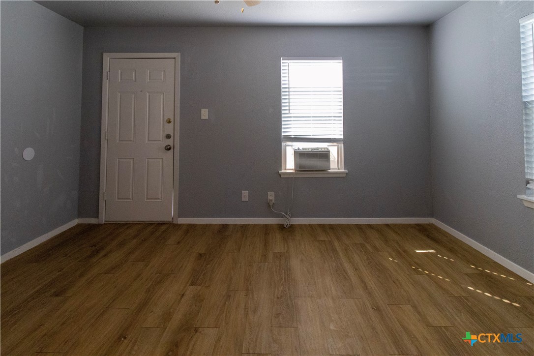 118 West Avenue A Property Photo 7