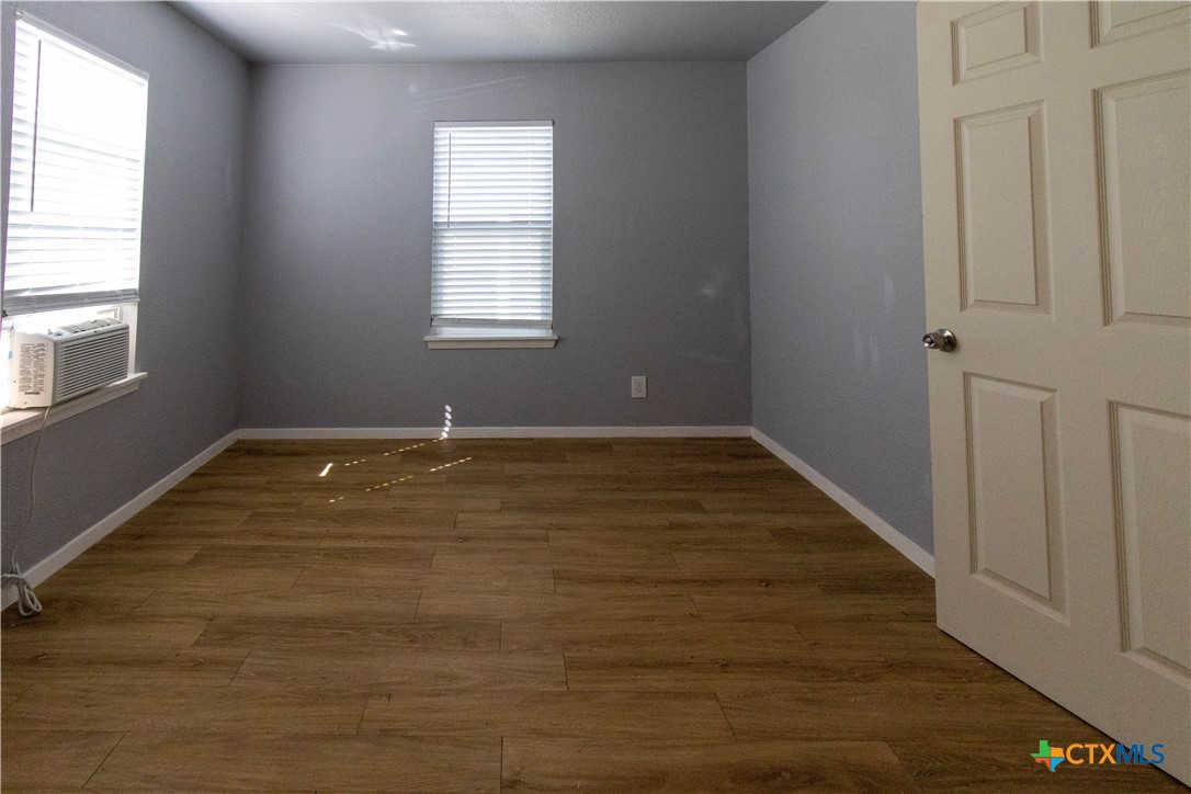 118 West Avenue A Property Photo 10
