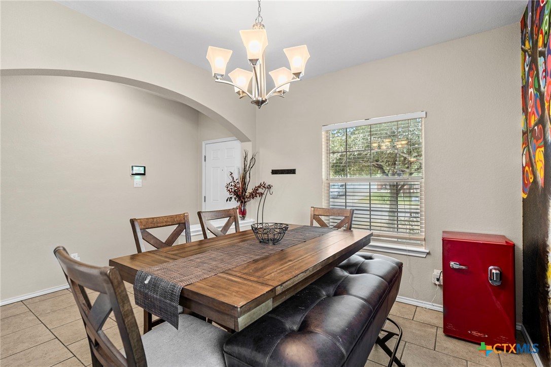 156 N Maplewood Property Photo 4