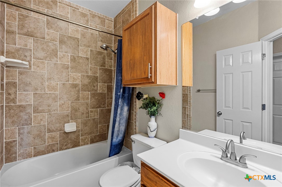 156 N Maplewood Property Photo 19