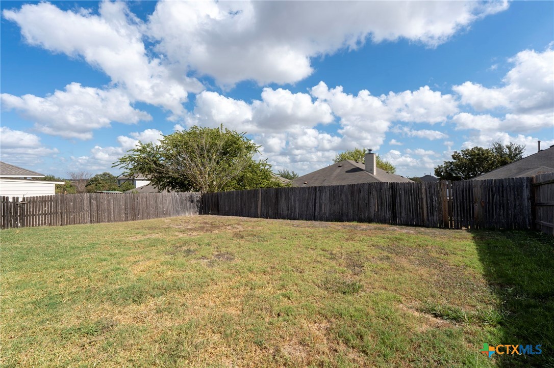 156 N Maplewood Property Photo 31