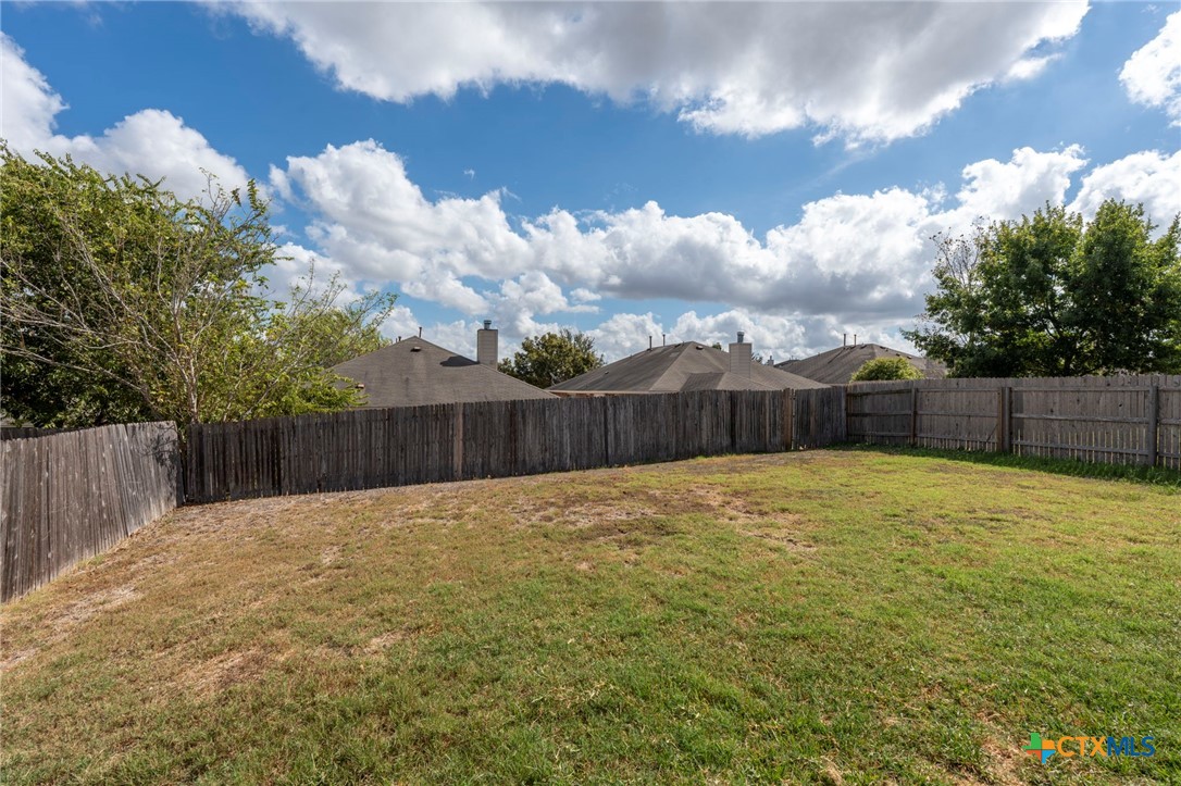 156 N Maplewood Property Photo 32