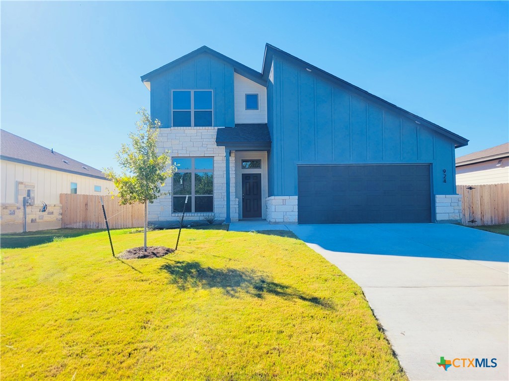 924 Campbelton Drive Property Photo 1