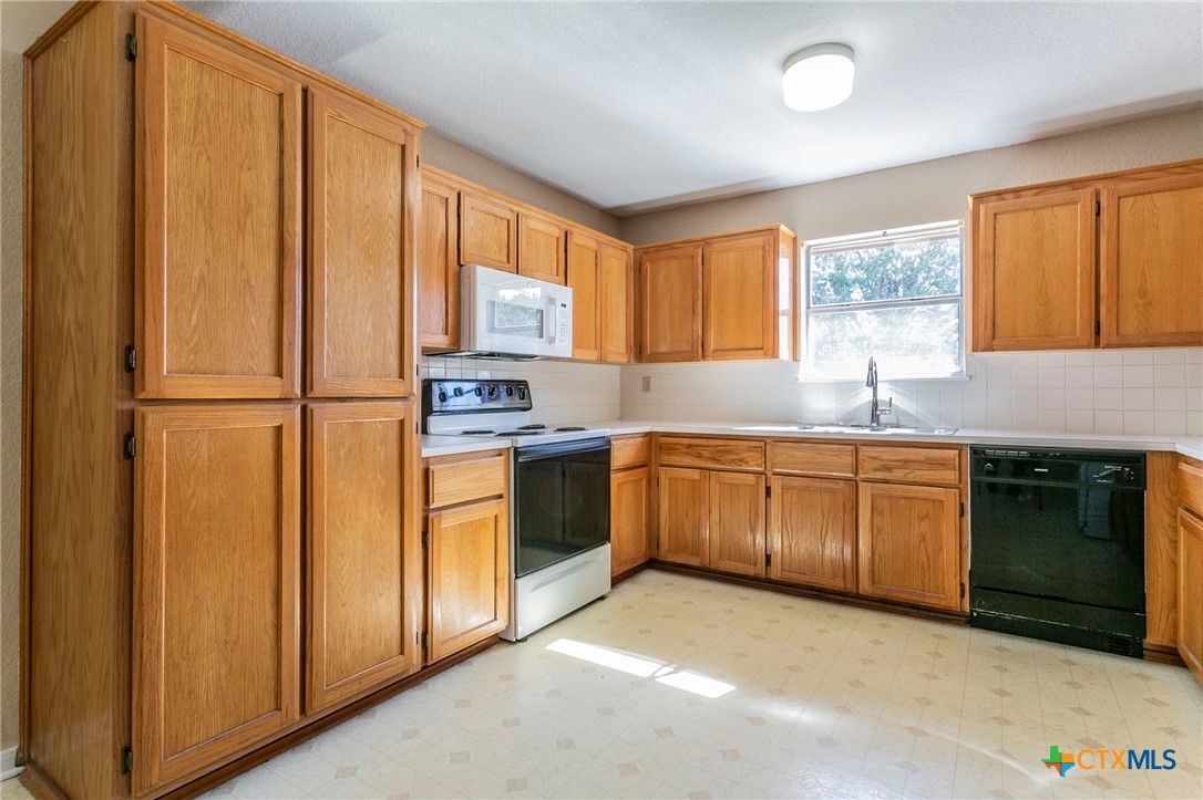 1008 Cherokee Trail Property Photo 5