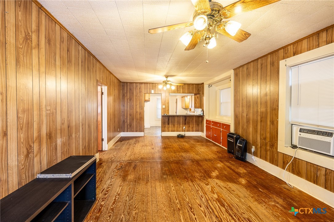 1226 Saint Matthew Street Property Photo 6