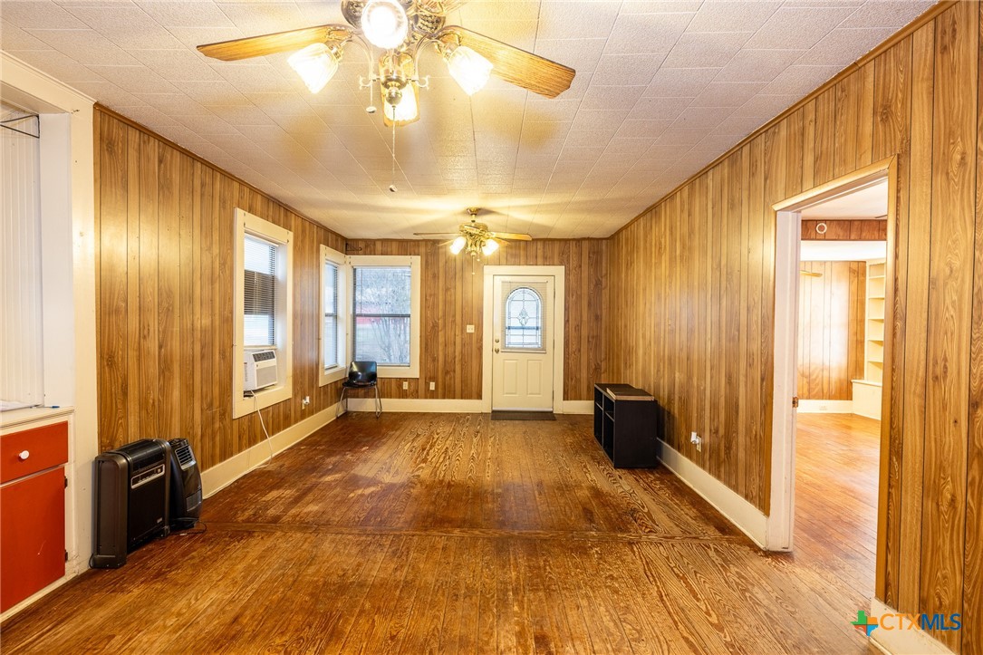 1226 Saint Matthew Street Property Photo 7
