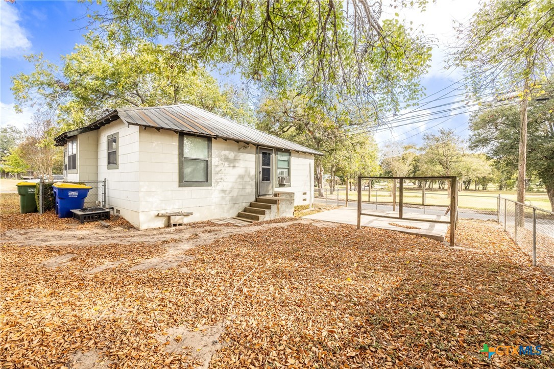 1226 Saint Matthew Street Property Photo 21
