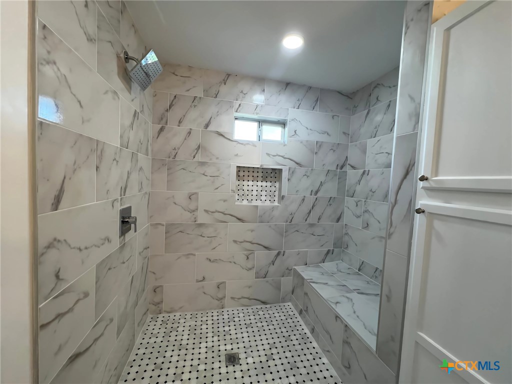 1123 Ainsworth Street Property Photo 9