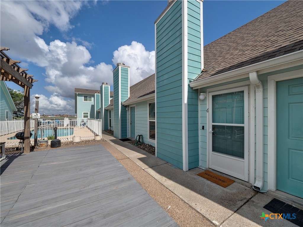 15201 Leeward Drive B6 Property Photo 2