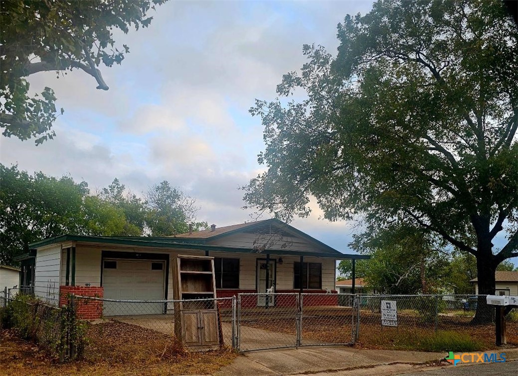 1005 Phil Avenue Property Photo
